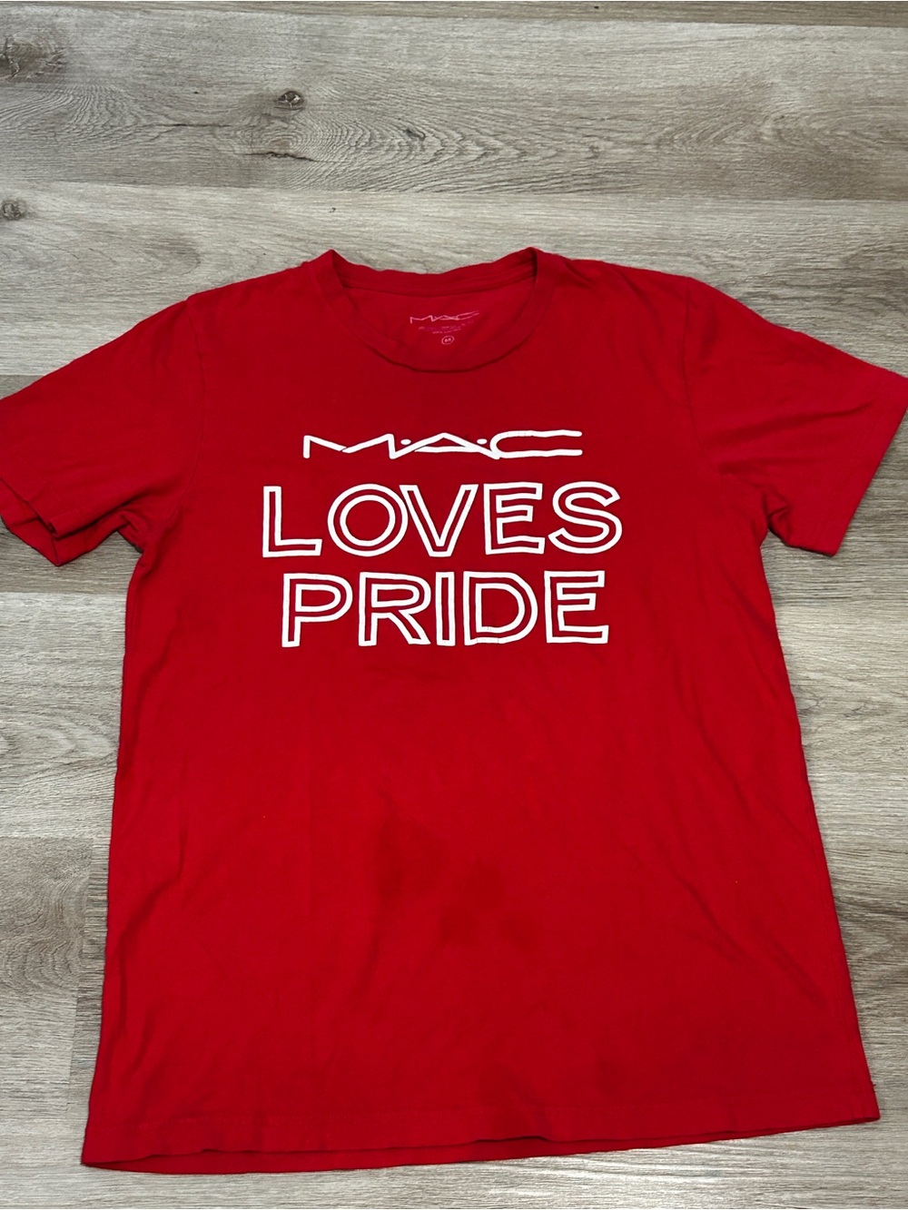 MAC Cosmetics Red 'Loves Pride' Graphic Short Sleeve Tee